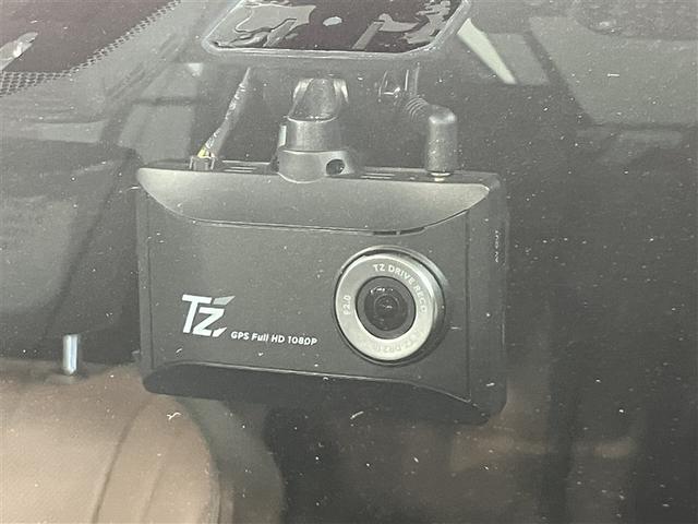 クラウン Ｚ　１０１２３キロ　当社元試乗車　ブラックパッケージ　パノラマルーフ　衝突被害軽減ブレーキ　内装ミッドブラウン　メモリーナビ　全周囲＆バックモニター　革エアシート＆ヒーター　ドラレコ　１５００Ｗ　ＥＴＣ付（10枚目）