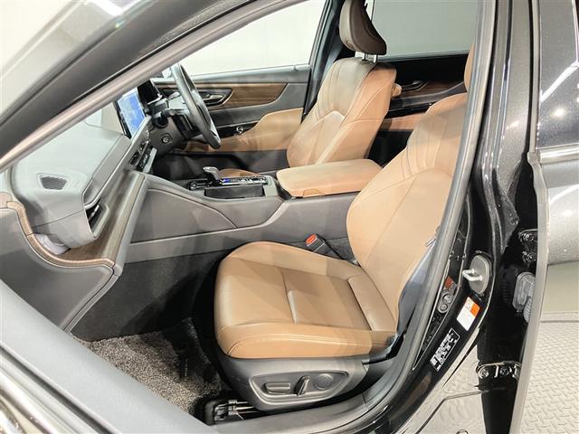 クラウン Ｚ　１０１２３キロ　当社元試乗車　ブラックパッケージ　パノラマルーフ　衝突被害軽減ブレーキ　内装ミッドブラウン　メモリーナビ　全周囲＆バックモニター　革エアシート＆ヒーター　ドラレコ　１５００Ｗ　ＥＴＣ付（19枚目）