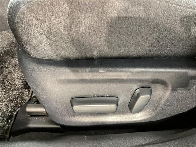 クラウンハイブリッド アスリートＳ　ブラックスタイル　７９５３８キロ　サンルーフ　純正ＥＭＶ　ＣＤ　バックモニター　クルーズコントロール　オートエアコン　ドライブレコーダー　前席パワーシート　ＥＴＣ車載器　スマートキー（15枚目）