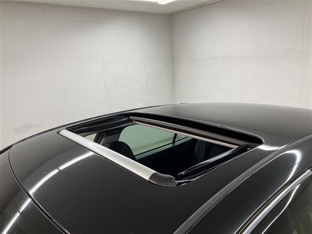 クラウンハイブリッド アスリートＳ　ブラックスタイル　７９５３８キロ　サンルーフ　純正ＥＭＶ　ＣＤ　バックモニター　クルーズコントロール　オートエアコン　ドライブレコーダー　前席パワーシート　ＥＴＣ車載器　スマートキー（17枚目）