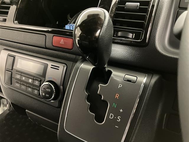 ハイエースバン スーパーGL ダークプライムII 41722キロ 衝突被害軽減ブレーキ ディーゼル AWD オーディオレス TRDパーツ 禁煙車 後席ヒーター スマートキー LEDヘッドランプ(13枚目)