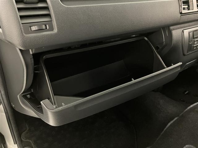 ハイエースバン スーパーGL ダークプライムII 41722キロ 衝突被害軽減ブレーキ ディーゼル AWD オーディオレス TRDパーツ 禁煙車 後席ヒーター スマートキー LEDヘッドランプ(16枚目)