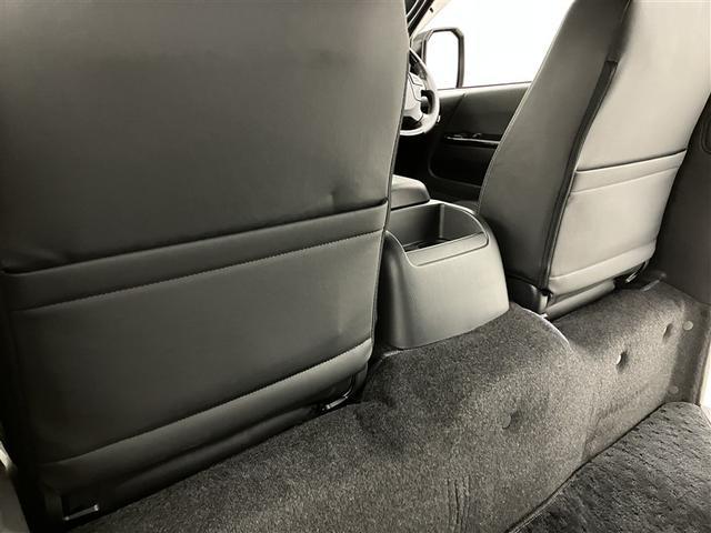 ハイエースバン スーパーGL ダークプライムII 41722キロ 衝突被害軽減ブレーキ ディーゼル AWD オーディオレス TRDパーツ 禁煙車 後席ヒーター スマートキー LEDヘッドランプ(21枚目)