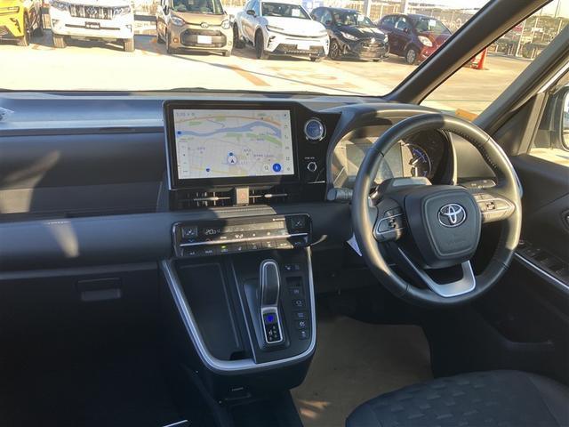 ヴォクシー ハイブリッドS-Z 39479キロ 衝突被害軽減ブレーキ AWD DAナビ 全周囲&バックモニター Bluethooth 1500Wコンセント 追従型クルコン 前席シートヒーター パワーバックドア 禁煙車 ETC2.0(5枚目)