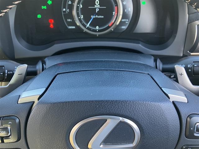 パドルシフトでスポーティな走りも可能です。