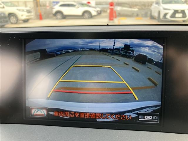 バックモニターのお写真です。後退時に障害物や人がいないかなどご確認いただけます。