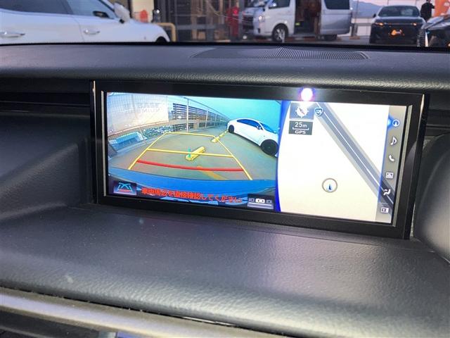 バックモニターのお写真です。後退時に障害物や人がいないかなどご確認いただけます。