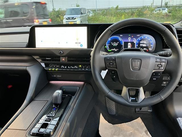 クラウン セダンＨＥＶ　登録済未使用車　モデリスタフルエアロ　大型ＤＡナビ　全周囲＆バックモニター　デジタルインナーミラー　追従型クルコン　前後ドラレコ　１５００Ｗコンセント　非接触スマホ充電　ＴＦＴ液晶メーター　ＥＴＣ付き（5枚目）