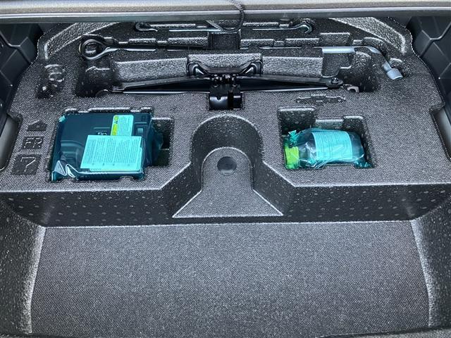 ハリアーハイブリッド Ｚ　レザーパッケージ　１５８６５キロ　衝突被害軽減ブレーキ　後期モデル　ムーンルーフ　大画面ＤＡナビ　全周囲＆バックモニター　ＪＢＬ　黒革エアシート＆ヒーター　追従型クルコン　ドラレコ　パワーバックドア　ＥＴＣ２．０　禁煙（32枚目）