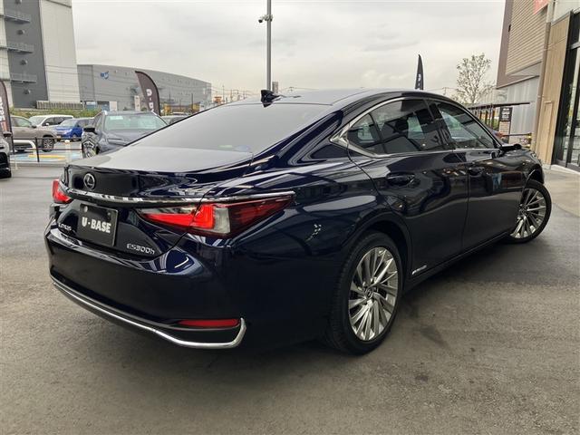 ＥＳ ＥＳ３００ｈ　バージョンＬ　９１９５キロ　ワンオーナー　衝突被害軽減ブレーキ　純正Ｍナビ　全周囲＆バックモニター　デジタルアウターミラー　デジタルインナーミラー　ドラレコ　追従クルコン　１５００Ｗ電源　シートＨ＆エアシート　禁煙（4枚目）