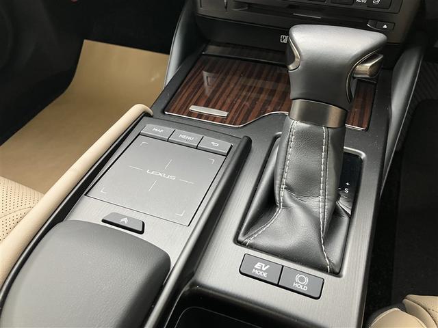 ＥＳ ＥＳ３００ｈ　バージョンＬ　９１９５キロ　ワンオーナー　衝突被害軽減ブレーキ　純正Ｍナビ　全周囲＆バックモニター　デジタルアウターミラー　デジタルインナーミラー　ドラレコ　追従クルコン　１５００Ｗ電源　シートＨ＆エアシート　禁煙（22枚目）
