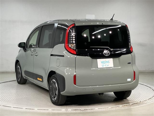 シエンタ ハイブリッドＺ　２５３８１キロ　衝突被害軽減ブレーキ　ディスプレイオーディオ　全周囲＆バックモニター　１５００Ｗコンセント　追従型クルコン　ＬＥＤヘッドランプ　ＥＴＣ　両側電動スライドドア　スマートキー（4枚目）