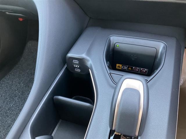 クラウンクロスオーバー Ｇアドバンスド・レザーパッケージ　３４２５キロ　ワンオーナー　禁煙車　衝突被害軽減ブレーキ　４ＷＤ　ディスプレイオーディオ　全周囲＆バックモニター　デジタルインナーミラー　前後ドラレコ　追従型クルコン　黒革エアシート＆ヒーター　ＥＴＣ（19枚目）