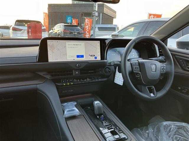 クラウン Z 28キロ 衝突被害軽減ブレーキ 登録済未使用車 ワイドDAナビ 全周囲&バックモニター 黒革エアシート&ヒーター デジタルインナーミラー 1500W電源 追従型クルコン 後席サポートPKG ETC(5枚目)