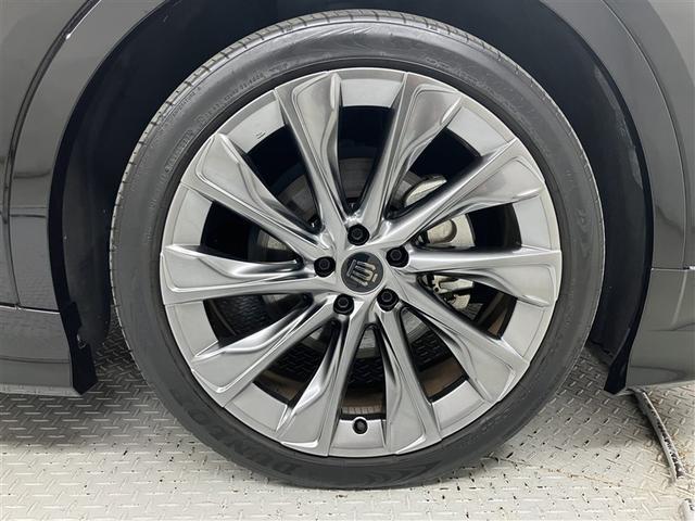 クラウンクロスオーバー Ｇアドバンスド・レザーパッケージ　１８５９７キロ　衝突被害軽減ブレーキ　ディスプレイオーディオ　全周囲＆バックモニター　白革エアシート＆ヒーター　追従型クルコン　デジタルインナーミラー　１５００Ｗコンセント　モデフルエアロ　ＥＴＣ付き（24枚目）