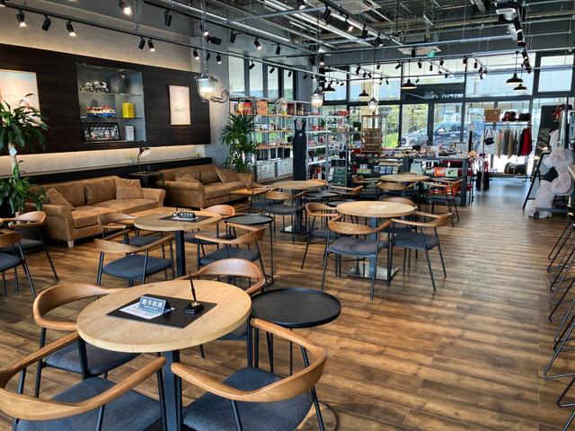 クラウンクロスオーバー Ｇアドバンスド・レザーパッケージ　１８５９７キロ　衝突被害軽減ブレーキ　ディスプレイオーディオ　全周囲＆バックモニター　白革エアシート＆ヒーター　追従型クルコン　デジタルインナーミラー　１５００Ｗコンセント　モデフルエアロ　ＥＴＣ付き（36枚目）