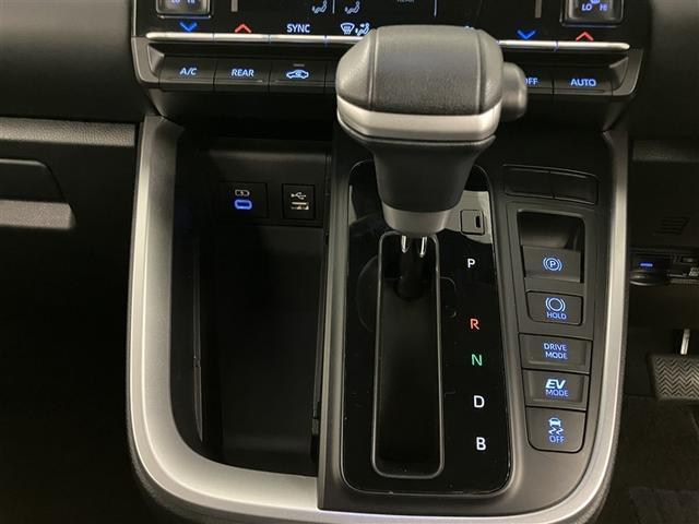 ヴォクシー ハイブリッドＳ－Ｚ　３４１０６キロ　衝突被害軽減ブレーキ　大型ＤＡナビ　ＨＤＭＩ　後席ＴＶモニター　追従型クルコン　両側パワースライドドア　前席シートヒーター　１５００Ｗコンセント　ＥＴＣ２．０　禁煙車（18枚目）