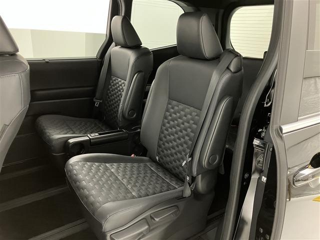 ヴォクシー ハイブリッドＳ－Ｚ　３４１０６キロ　衝突被害軽減ブレーキ　大型ＤＡナビ　ＨＤＭＩ　後席ＴＶモニター　追従型クルコン　両側パワースライドドア　前席シートヒーター　１５００Ｗコンセント　ＥＴＣ２．０　禁煙車（25枚目）