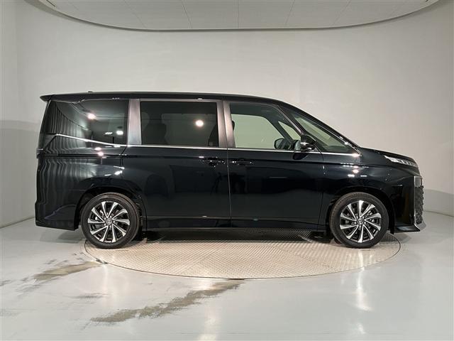 ヴォクシー ハイブリッドＳ－Ｚ　３４１０６キロ　衝突被害軽減ブレーキ　大型ＤＡナビ　ＨＤＭＩ　後席ＴＶモニター　追従型クルコン　両側パワースライドドア　前席シートヒーター　１５００Ｗコンセント　ＥＴＣ２．０　禁煙車（29枚目）