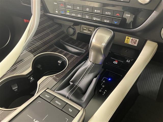 RX RX450h バージョンL 34742キロ 衝突被害軽減ブレーキ ワイドナビ 全周囲&バックモニター リアエンターテイメントシステム 追従型クルコン フルエアロ 大型ムーンルーフ 白革エアシート&ヒーター ドラレコ ETC2.0(18枚目)