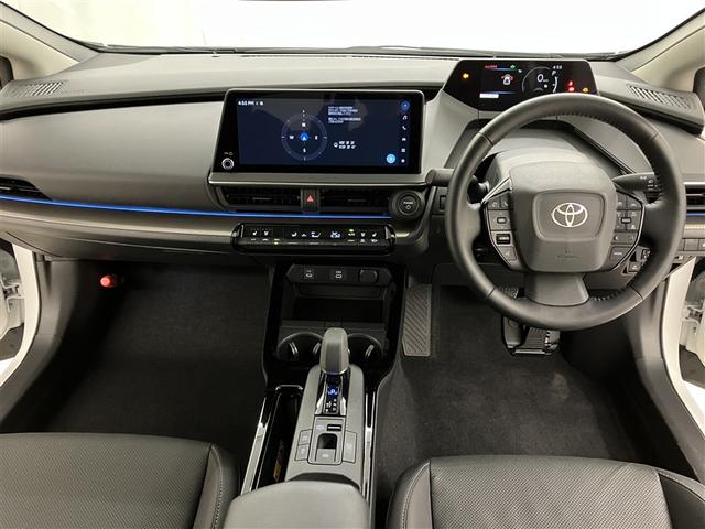 プリウス Z 5396キロ 衝突被害軽減ブレーキ ワイドDA フルセグ 全周囲&バックモニター デジタルインナーミラー 追従型クルコン 合成革エアシート&ヒーター 1500Wコンセント ETC2.0 電動ハッチドア(5枚目)