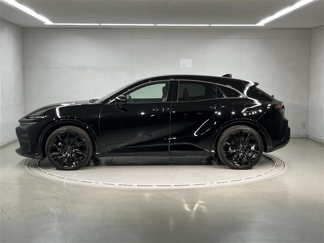 クラウンスポーツ Ｚ　４１０００キロ　タイヤ新品　衝突被害軽減ブレーキ　内装サンドベージュ　ムーンルーフ　ワイド画面Ｍナビ　全周囲＆バックモニター　シートヒーター　エアシート　デジタルミラー　追従クルコン　ＢＳＭ　ＥＴＣ付（2枚目）