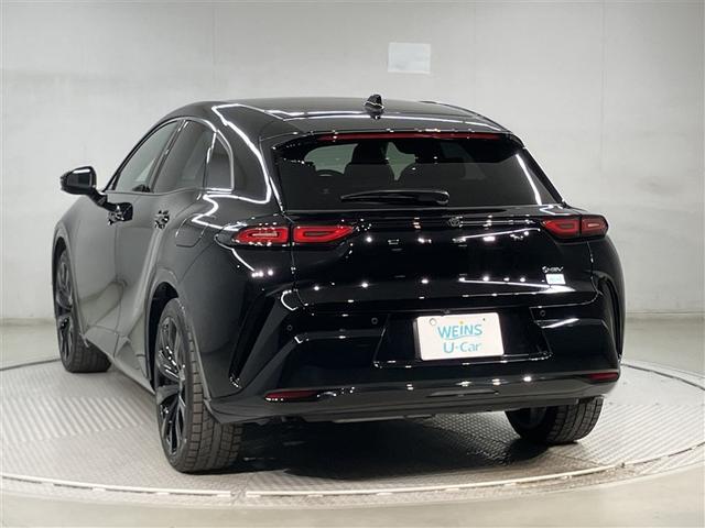 クラウンスポーツ Ｚ　４１０００キロ　タイヤ新品　衝突被害軽減ブレーキ　内装サンドベージュ　ムーンルーフ　ワイド画面Ｍナビ　全周囲＆バックモニター　シートヒーター　エアシート　デジタルミラー　追従クルコン　ＢＳＭ　ＥＴＣ付（4枚目）