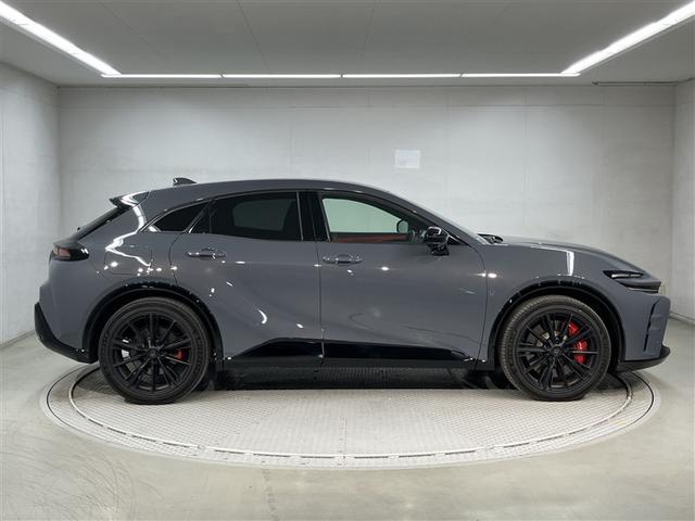 クラウンスポーツ ＲＳ　３５８４９キロ　衝突被害軽減ブレーキ　ワイドＤＡナビ　全周囲＆バックモニター　黒革エアシート＆ヒーター　デジタルインナーミラー　１５００Ｗ電源　ＢＳＭ　追従型クルコン　ＥＴＣ２．０・スマートキー（26枚目）