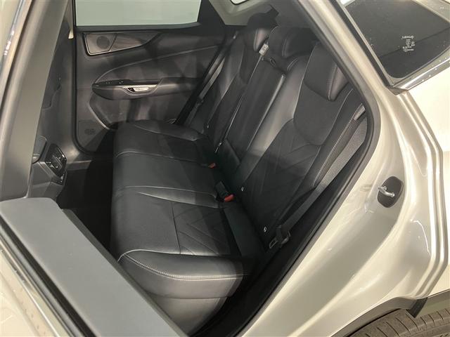 ＮＸ ＮＸ４５０ｈ＋　バージョンＬ　４５２６４キロ　衝突被害軽減ブレーキ　ＰＨＶ　純正メモリーナビ　全周囲＆バックモニター　サンルーフ　フルエアロ　追従型クルコン　前後録画ドラレコ　デジタルミラー　電動バックドア　黒革エアシート　ＥＴＣ（21枚目）