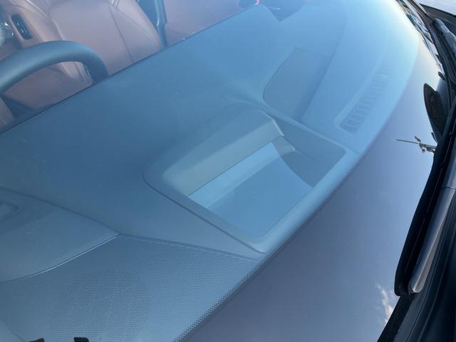 �w�b�h�A�b�v�f�B�X�v���C�t���ł��B�^�]���Ƀ��[�^�[�ւ̎����ړ��Ȃ��O���K���X���ɑ��x��i�r�̌����_�ē����\��������S���Ɋ�^���Ă��܂��B