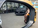 ブラインドスポットモニター。車線変更時など、死角となる場所にいる車両をレーダーで検知して知らせてくれる機能。ドアミラーのインジケーターが点灯、ウインカーを操作すると点滅して知らせてくれます。
