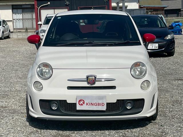 アバルト５００ 　５速ＭＴ　社外ナビ　赤レザーシート（2枚目）