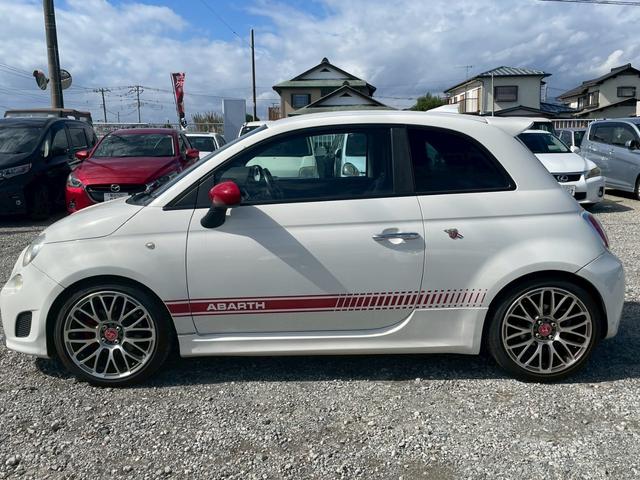 アバルト５００ 　５速ＭＴ　社外ナビ　赤レザーシート（5枚目）