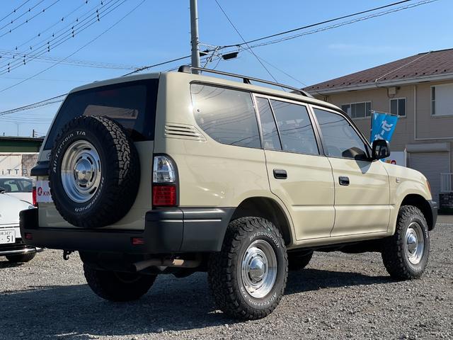 ランドクルーザープラド ＴＸ　ナローボディー　丸目　サンドベージュ色替え済み　クラシックグリル　オルテガ風内張り　専用レザー調シートカバー　ＤＥＡＮ１６インチアルミ　ＢＦグッドリッチＡ／Ｔタイヤ（8枚目）