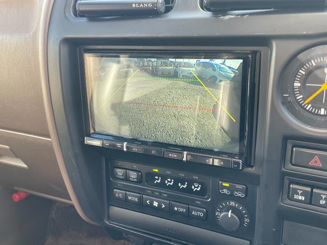 ランドクルーザープラド ＴＸ　ナローボディー　丸目　サンドベージュ色替え済み　クラシックグリル　オルテガ風内張り　専用レザー調シートカバー　ＤＥＡＮ１６インチアルミ　ＢＦグッドリッチＡ／Ｔタイヤ（11枚目）