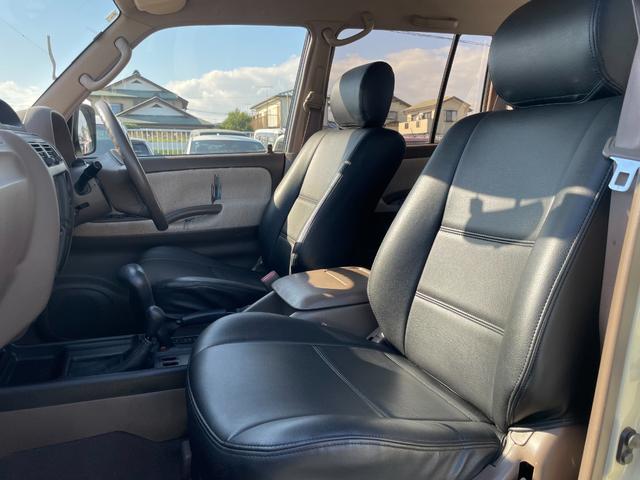 ランドクルーザープラド ＴＸ　ナローボディー　丸目　サンドベージュ色替え済み　クラシックグリル　オルテガ風内張り　専用レザー調シートカバー　ＤＥＡＮ１６インチアルミ　ＢＦグッドリッチＡ／Ｔタイヤ（14枚目）