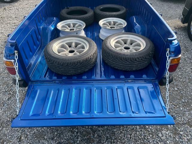 サニートラック ロングＤＸ　塗装済車両　ワタナベホイール有　ＥＴＣ　４速ＭＴ　クーラー冷風ＯＫ（22枚目）