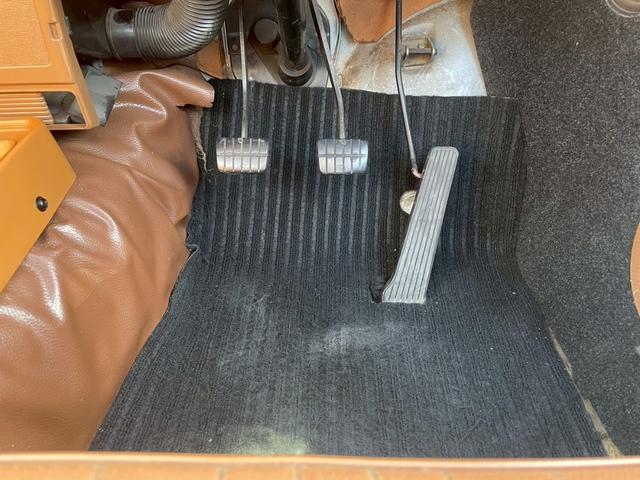 サニートラック ロングＤＸ　塗装済車両　ワタナベホイール有　ＥＴＣ　４速ＭＴ　クーラー冷風ＯＫ（23枚目）