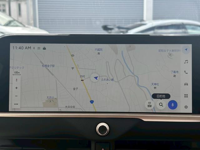 クラウンクロスオーバー Ｇレザーパッケージ　４ＷＤ　ワンオーナー車　ホワイトレザーシート　４眼ＬＥＤヘッドライト　全方位カメラ　ＢＳＭ　２１インチＡＷ　ステアリングヒーター　シートヒーター　シートベンチレーション　マイコンプリセットドライビング（17枚目）