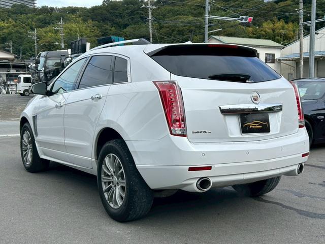 キャデラックＳＲＸクロスオーバー ラグジュアリー　ディーラー車　ＢＯＳＥサウンドシステム　ブラウンレザーシート　シートヒーター　ディスプレイオーディオ　カープレイ　Ｂｌｕｅｔｏｏｔｈ　バックカメラ　クルーズコントロール　パワーバックドア（8枚目）
