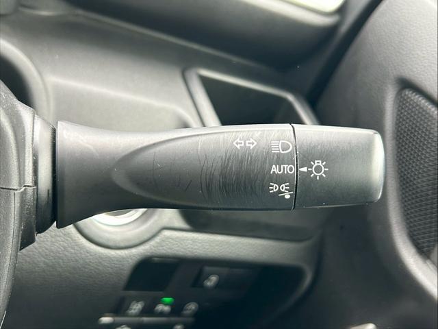 ソリオ ハイブリッドＭＸ　純正９インチナビ　全方位モニター　ＬＥＤヘッドライト　セーフティサポート　フルセグＴＶ　電動スライドドア　純正１５インチＡＷ　ＥＴＣ　ドラレコ　シートヒーター　Ｂｌｕｅｔｏｏｔｈ（33枚目）