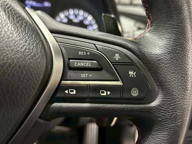 スカイライン 400R ユーザー買取車 サンルーフ 黒革スポーツシート nismoエアロ nismoチタンマフラー ENKEI Racing19インチAW レッドブレーキキャリパー 純正コネクトナビ 全方位運転支援システム(26枚目)