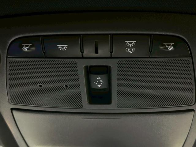 スカイライン 400R ユーザー買取車 サンルーフ 黒革スポーツシート nismoエアロ nismoチタンマフラー ENKEI Racing19インチAW レッドブレーキキャリパー 純正コネクトナビ 全方位運転支援システム(30枚目)