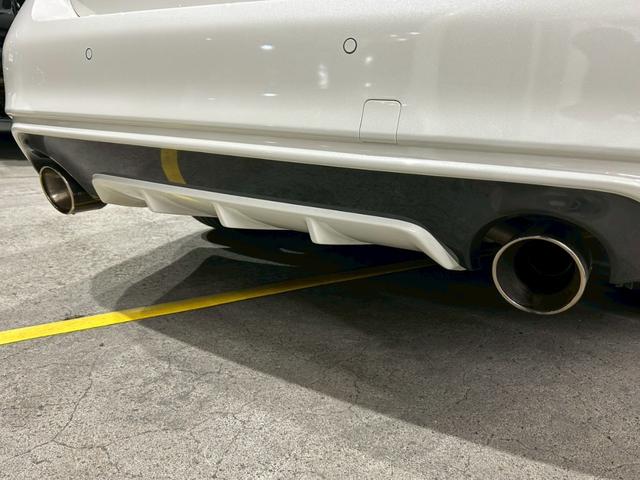 スカイライン 400R ユーザー買取車 サンルーフ 黒革スポーツシート nismoエアロ nismoチタンマフラー ENKEI Racing19インチAW レッドブレーキキャリパー 純正コネクトナビ 全方位運転支援システム(39枚目)