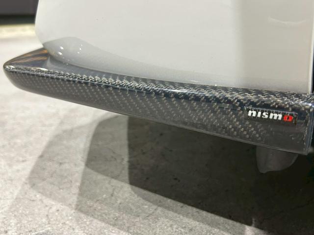 スカイライン 400R ユーザー買取車 サンルーフ 黒革スポーツシート nismoエアロ nismoチタンマフラー ENKEI Racing19インチAW レッドブレーキキャリパー 純正コネクトナビ 全方位運転支援システム(42枚目)