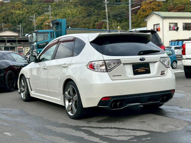 インプレッサ WRX STi 4WD フロア6速MT 前席RECAROセミバケットシート 社外ナビ TV 前後STiスポイラー タワーバー HIDヘッドライト 純正17AW ETC 取説・保証書あり 禁煙車 プッシュスタート(8枚目)