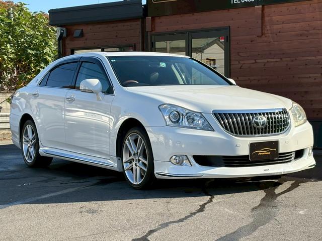 クラウンマジェスタ Gタイプ 本革シート サンルーフ 純正ナビ モデリスタフルエアロ 社外マフラー Bカメラ TV ウッドコンビステアリング シートヒーター シートベンチレーション ETC レーダークルコン カード型スペアキー(3枚目)