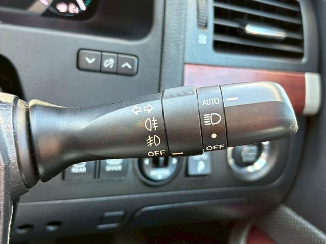 クラウンマジェスタ Gタイプ 本革シート サンルーフ 純正ナビ モデリスタフルエアロ 社外マフラー Bカメラ TV ウッドコンビステアリング シートヒーター シートベンチレーション ETC レーダークルコン カード型スペアキー(22枚目)