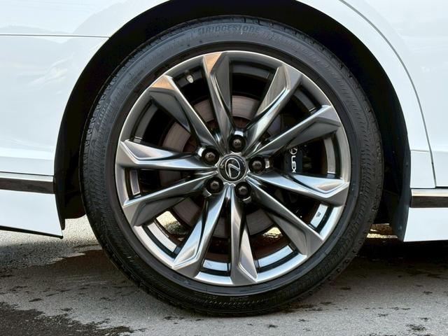 ＬＳ ＬＳ５００　Ｆスポーツ　マークレビンソン　ムーンルーフ　デジタルインナーミラー　ＨＵＤ　ＢＳＭ　レーダークルーズコントロール　シートヒーター／ベンチレーション　メーカーナビ　全周囲モニター　ＥＴＣ　純正２０インチＡＷ（10枚目）