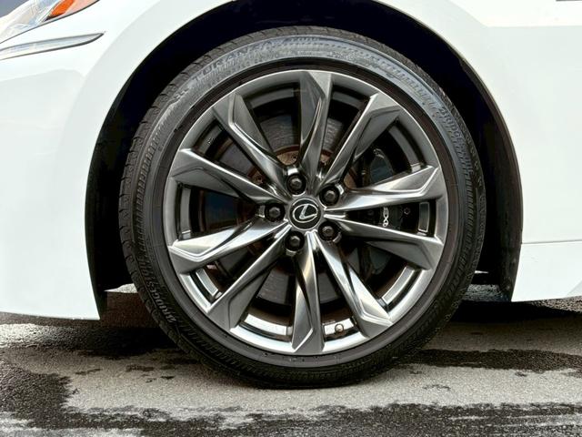 ＬＳ ＬＳ５００　Ｆスポーツ　マークレビンソン　ムーンルーフ　デジタルインナーミラー　ＨＵＤ　ＢＳＭ　レーダークルーズコントロール　シートヒーター／ベンチレーション　メーカーナビ　全周囲モニター　ＥＴＣ　純正２０インチＡＷ（11枚目）